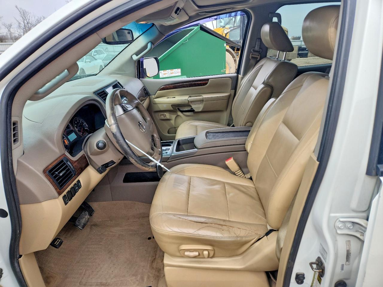 2013 NISSAN Armada