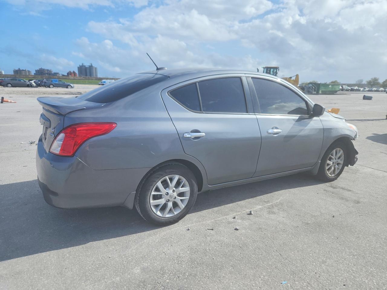 2018 NISSAN VERSA