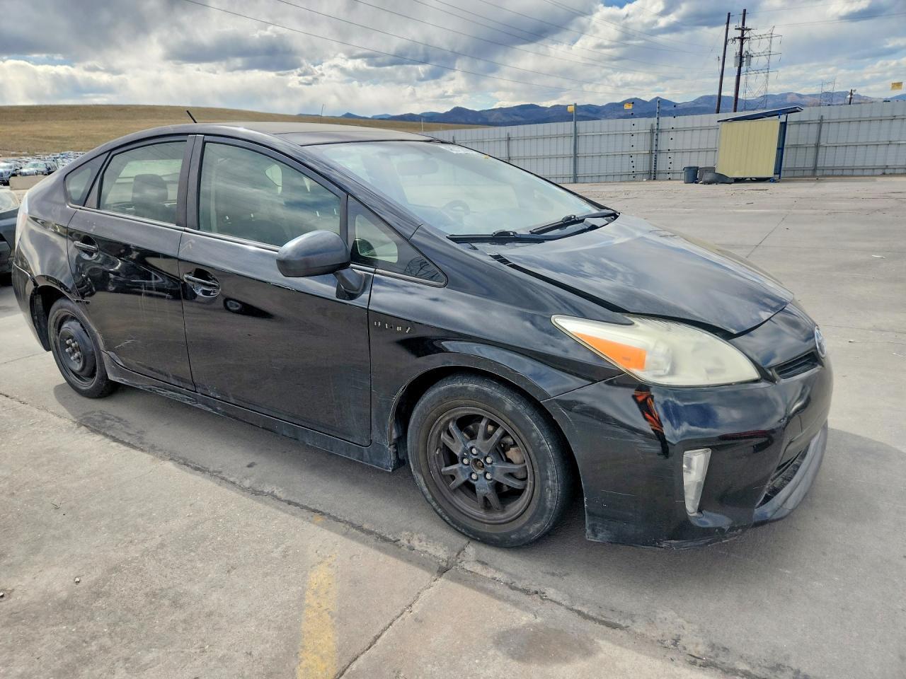 2014 TOYOTA PRIUS