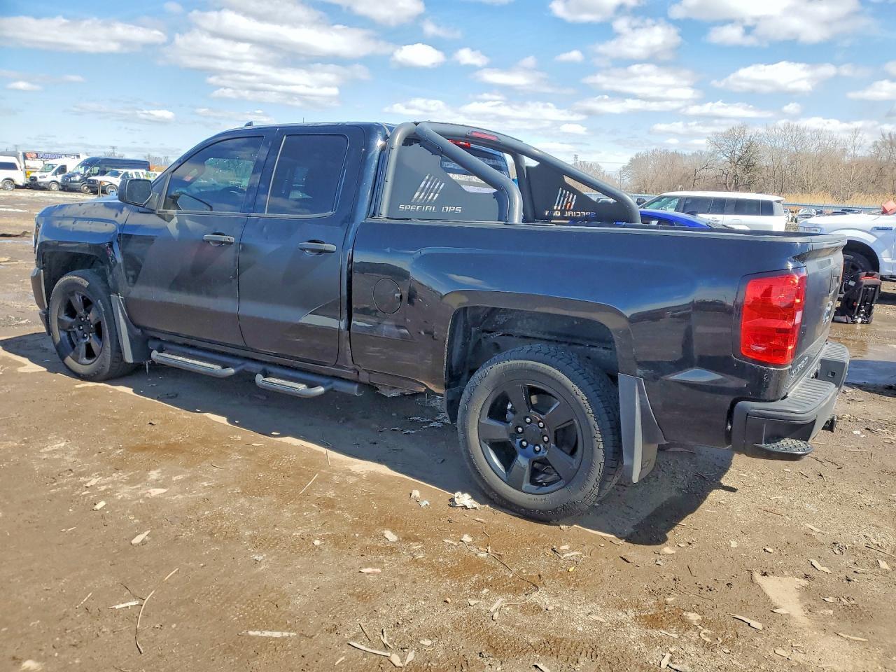 2017 CHEVROLET Silverado