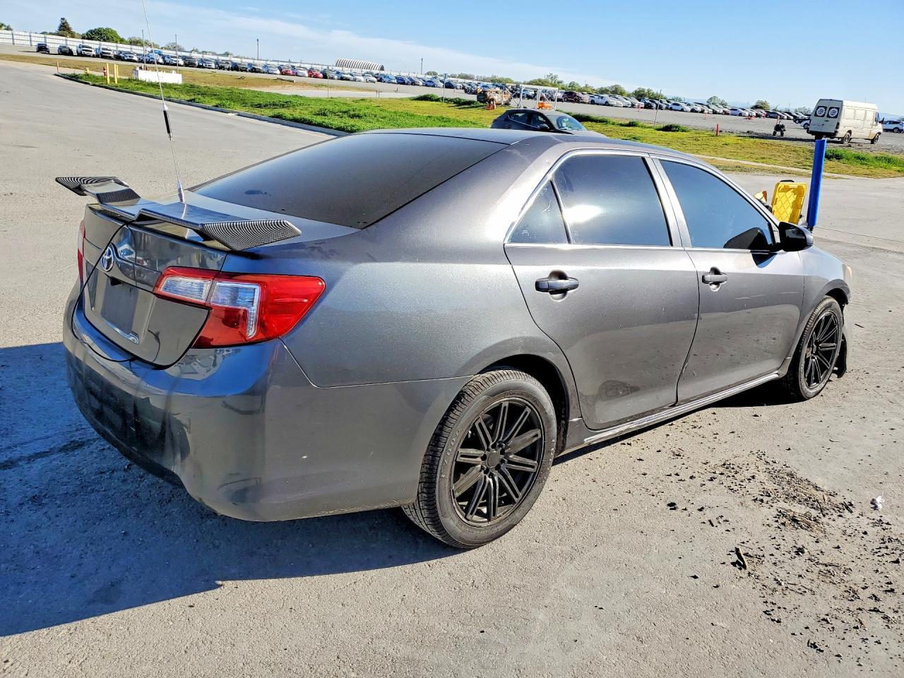 2012 TOYOTA CAMRY