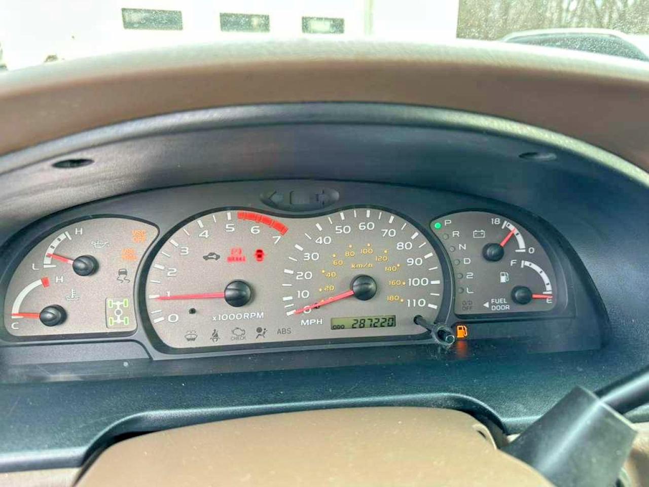 2002 TOYOTA Sequoia