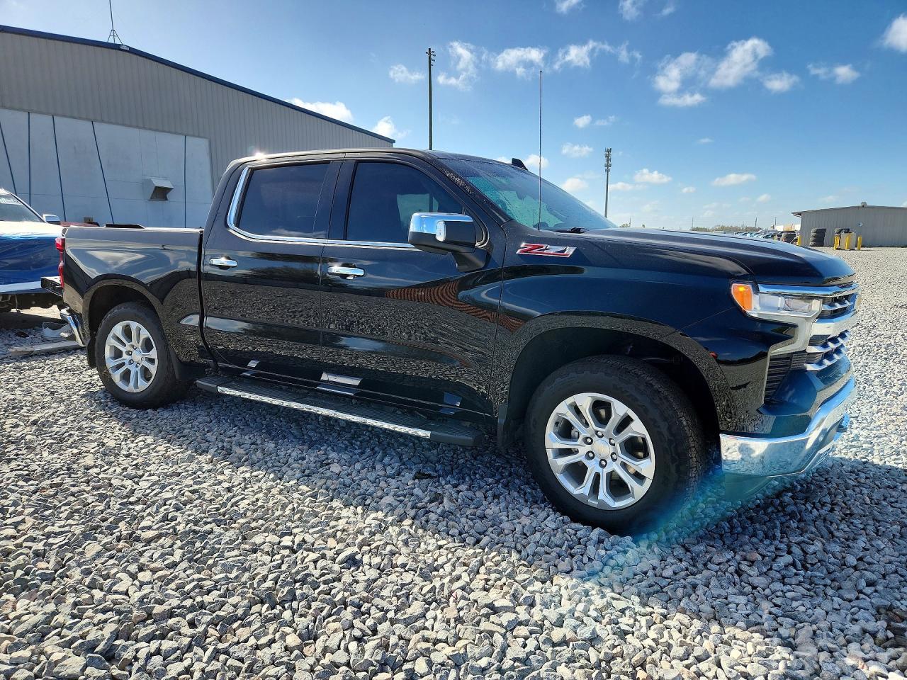 2024 CHEVROLET Silverado
