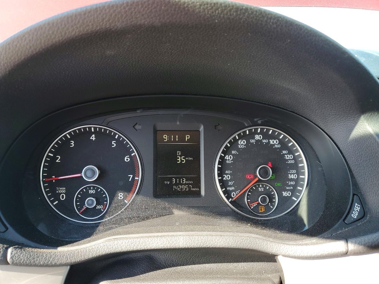 2015 VOLKSWAGEN Passat