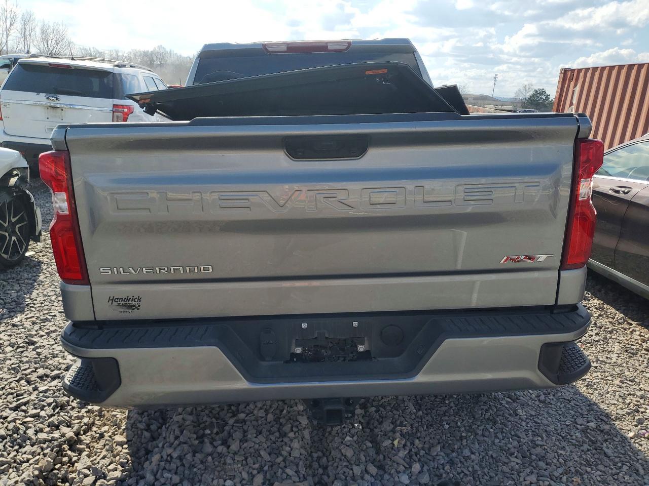 2025 CHEVROLET Silverado