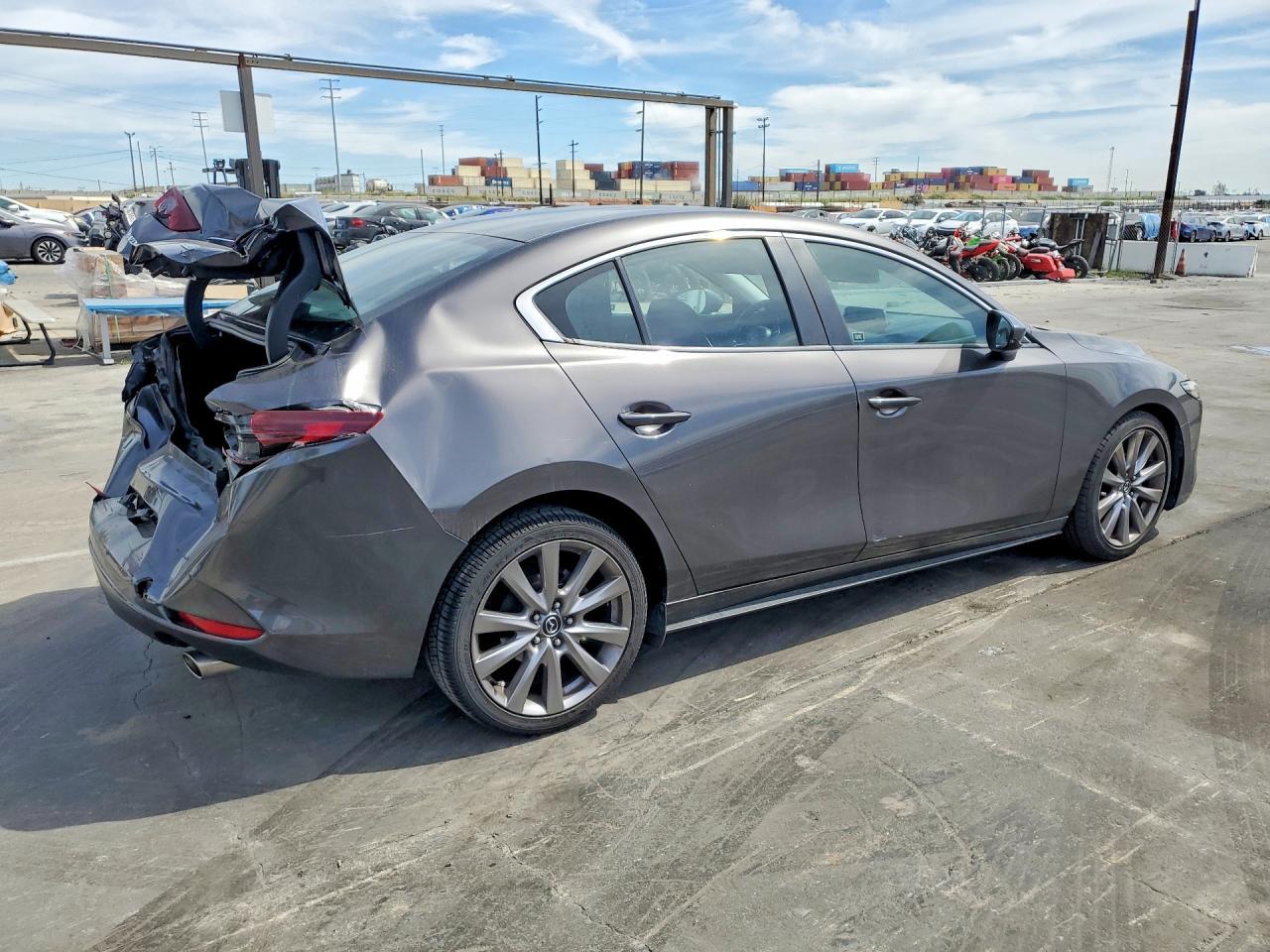 2019 MAZDA 3