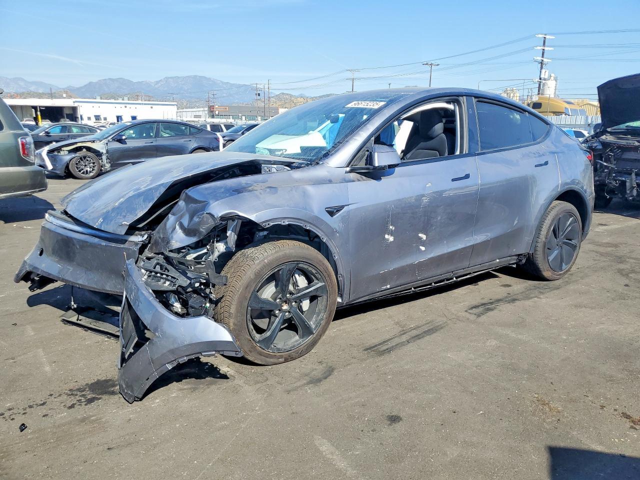 2026 TESLA MODEL Y