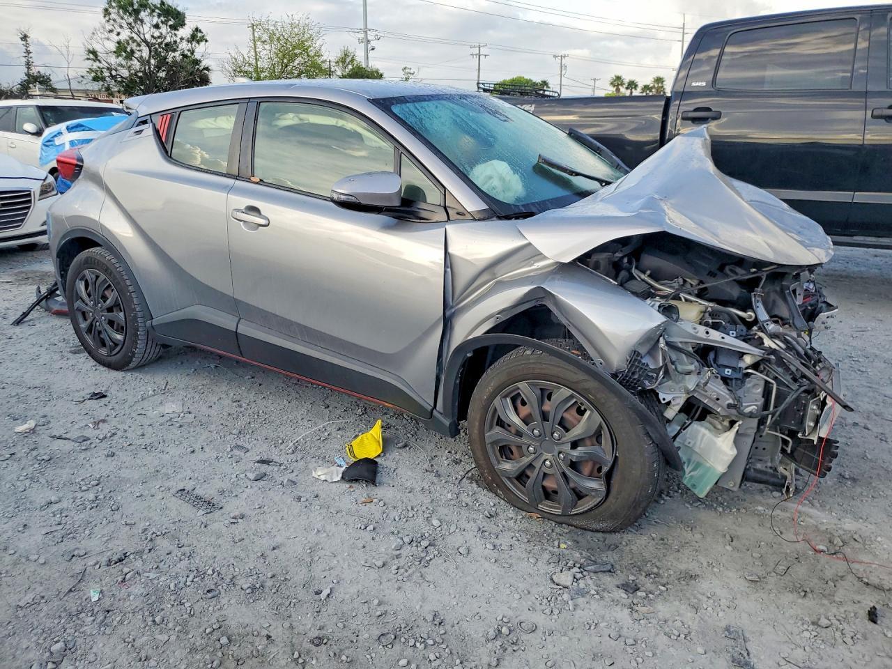 2019 TOYOTA C-HR