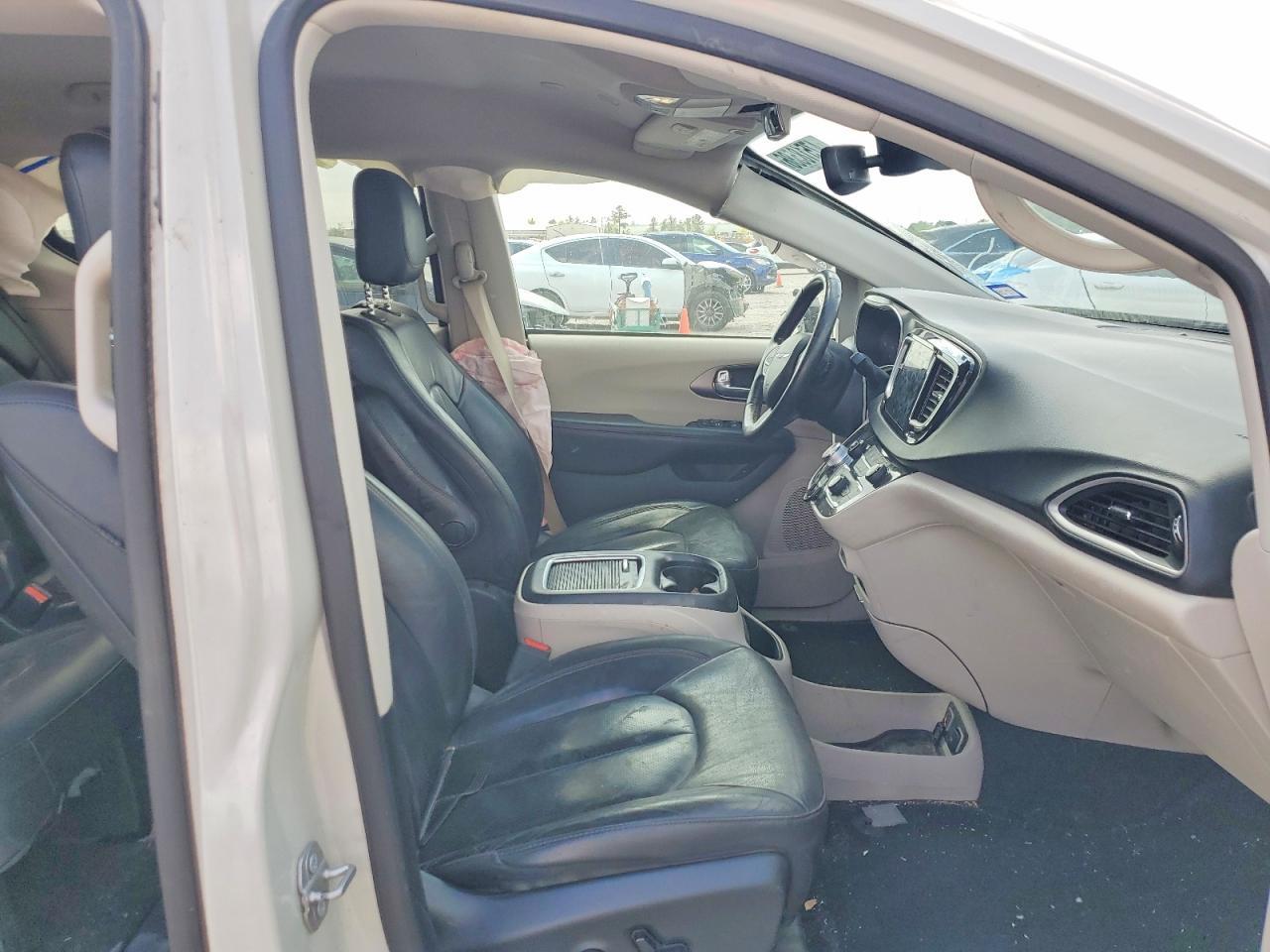 2020 CHRYSLER Pacifica