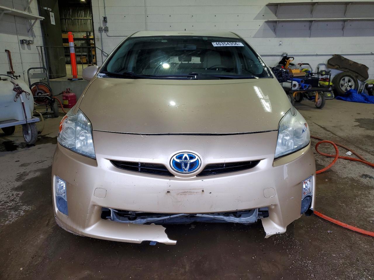 2011 TOYOTA PRIUS