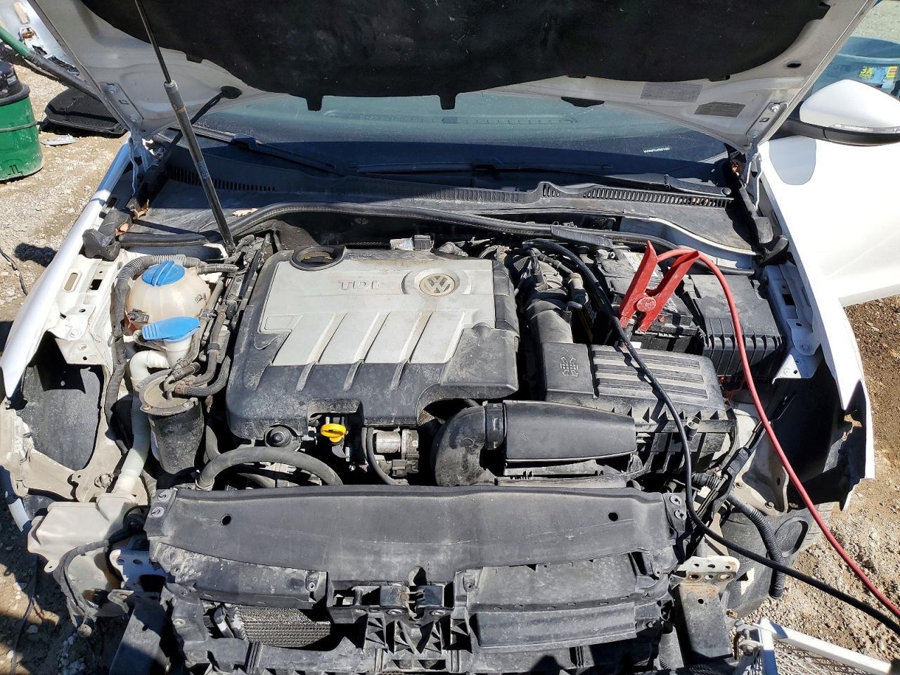 2014 VOLKSWAGEN GOLF