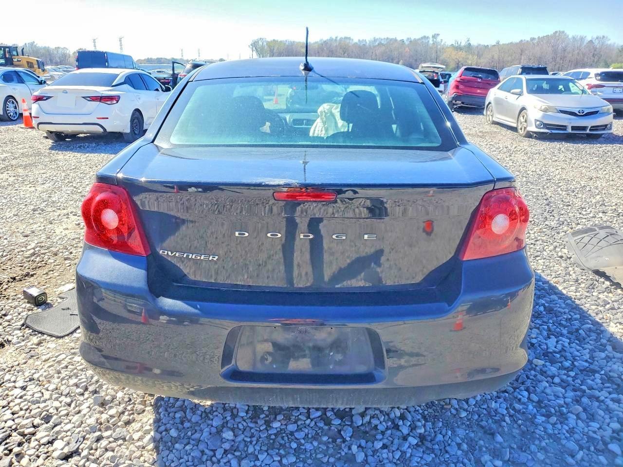 2014 DODGE Avenger