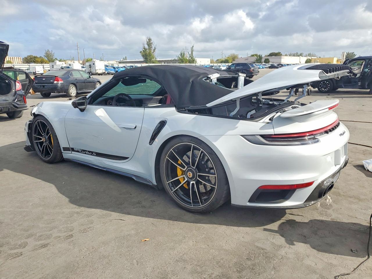 2023 PORSCHE 911