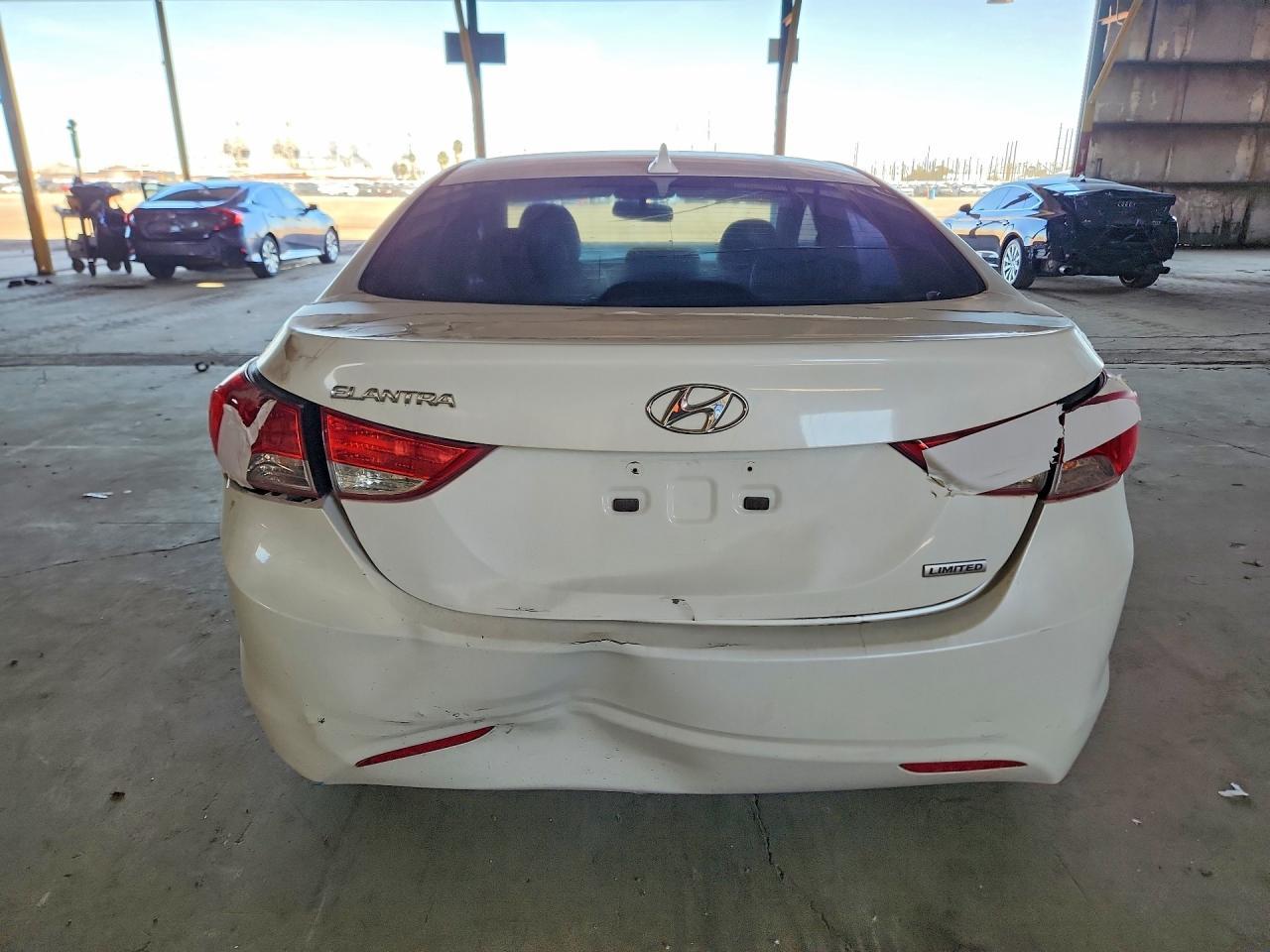 2012 HYUNDAI ELANTRA