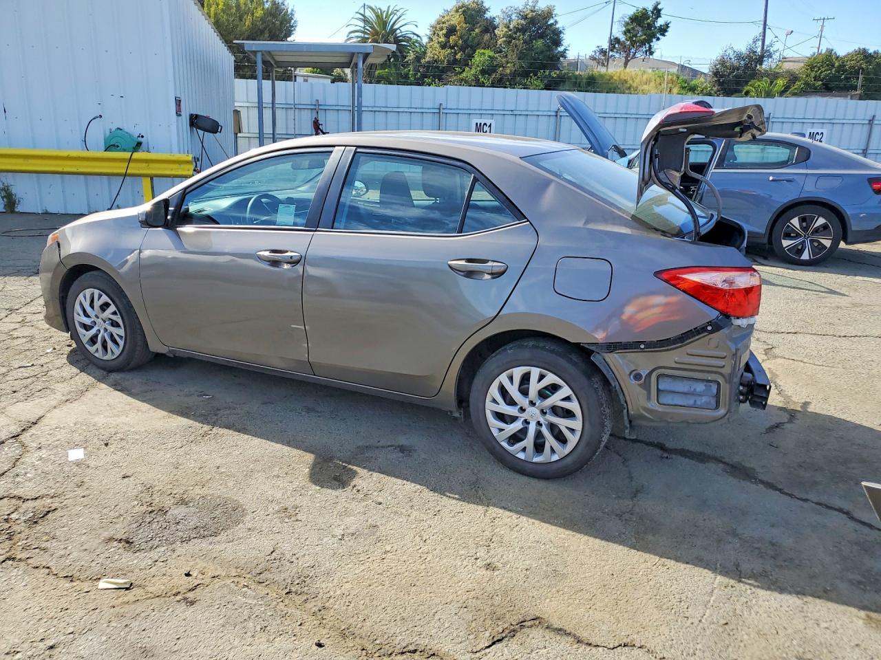 2018 TOYOTA COROLLA