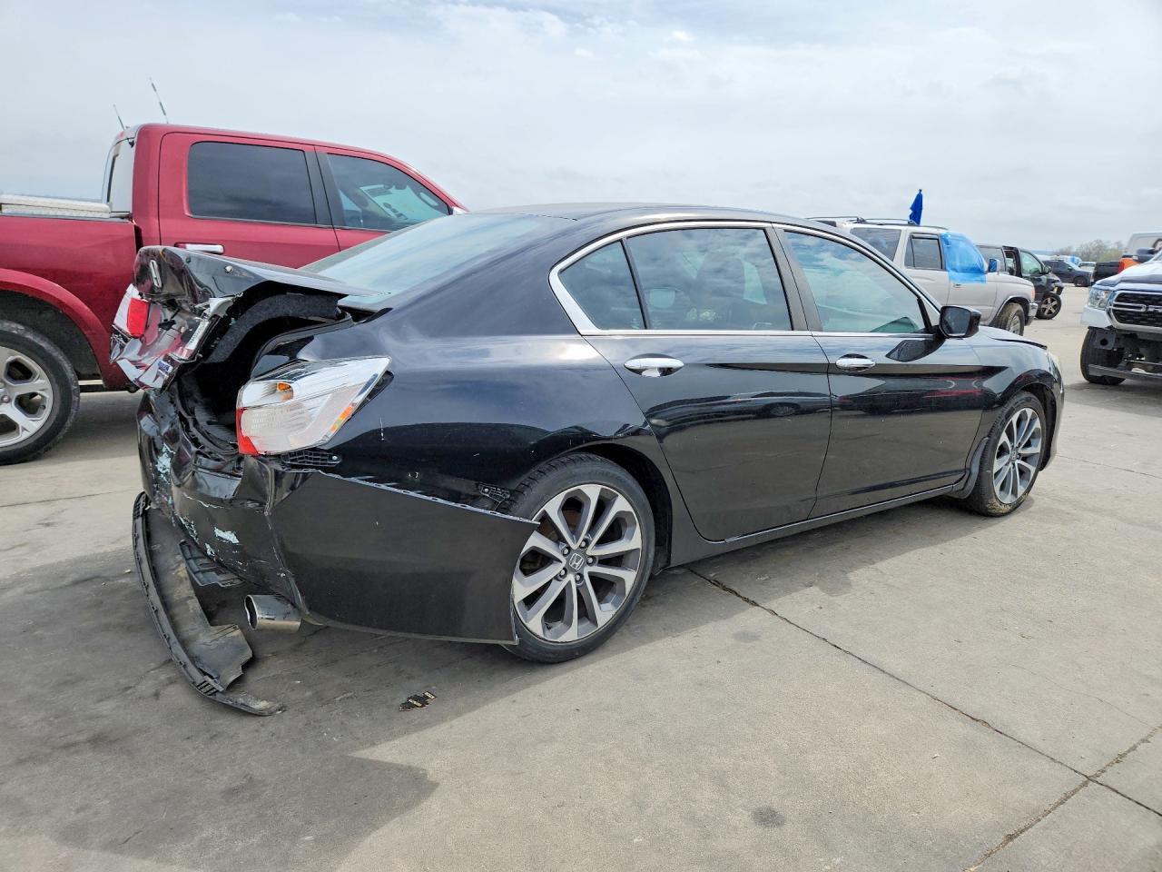 2015 HONDA ACCORD