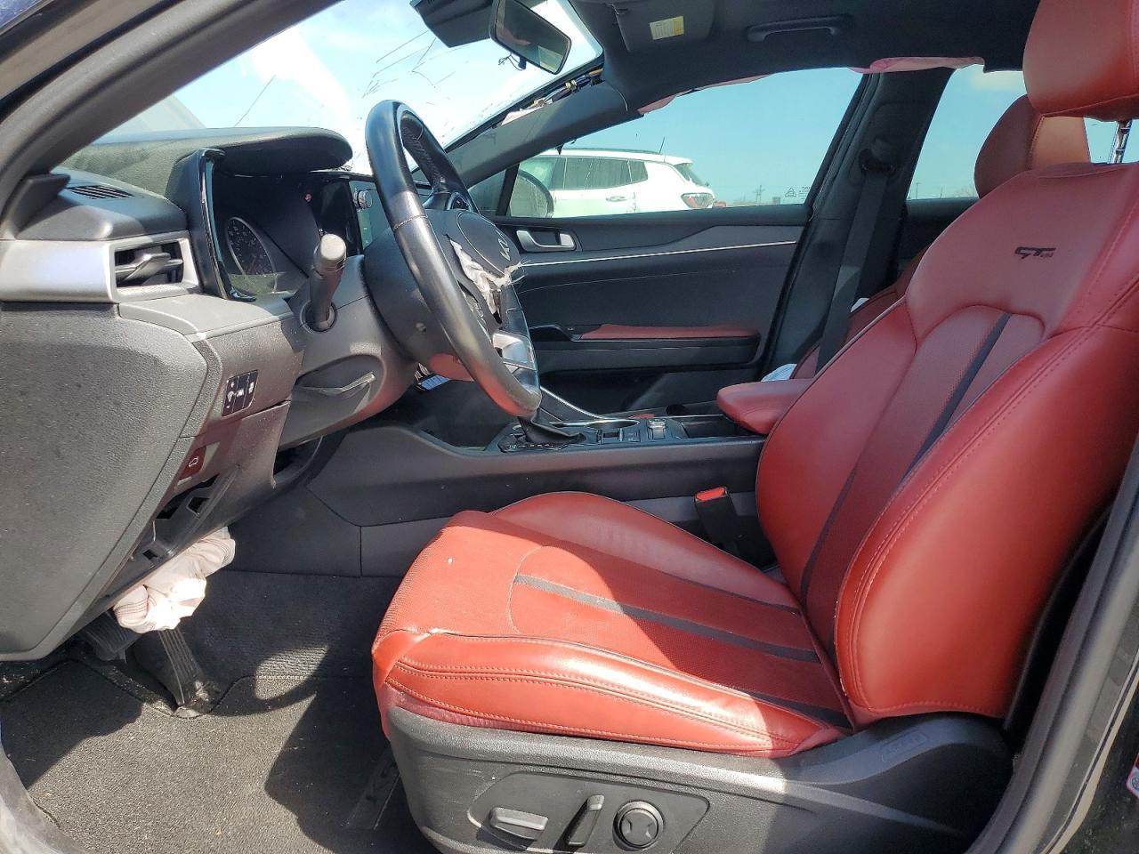 2022 KIA K5