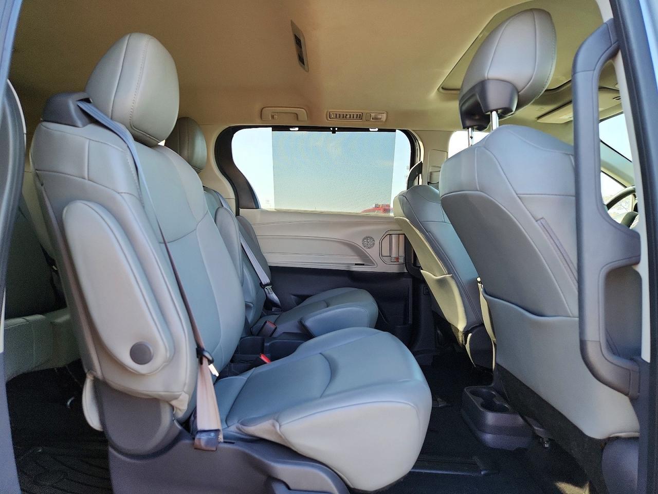 2021 TOYOTA SIENNA