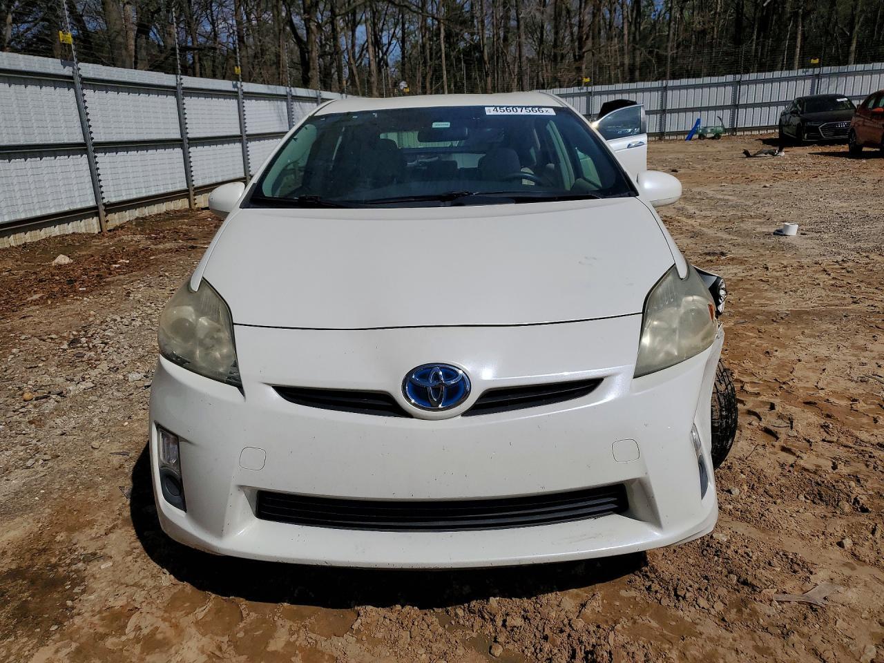 2011 TOYOTA PRIUS