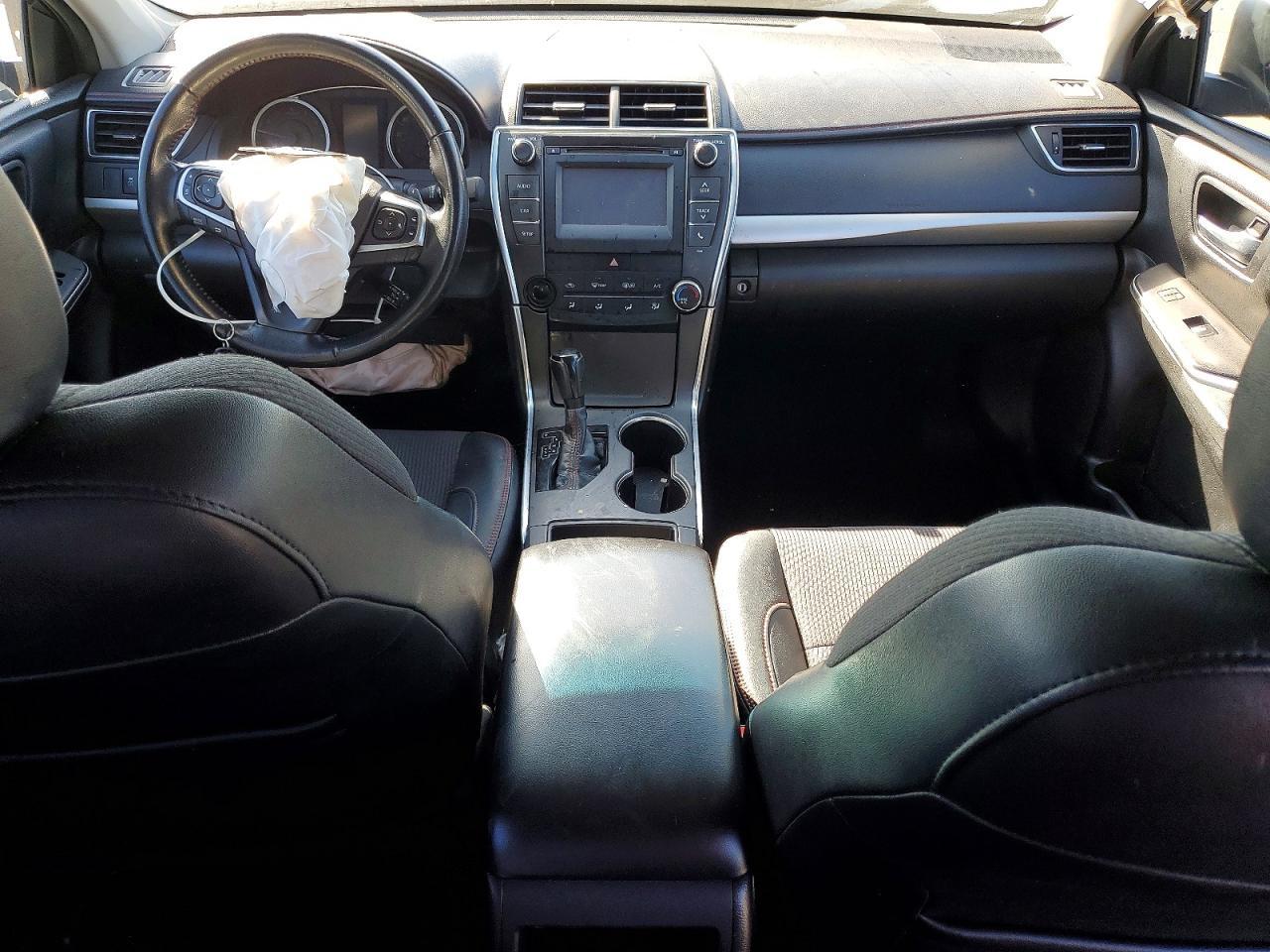 2016 TOYOTA CAMRY