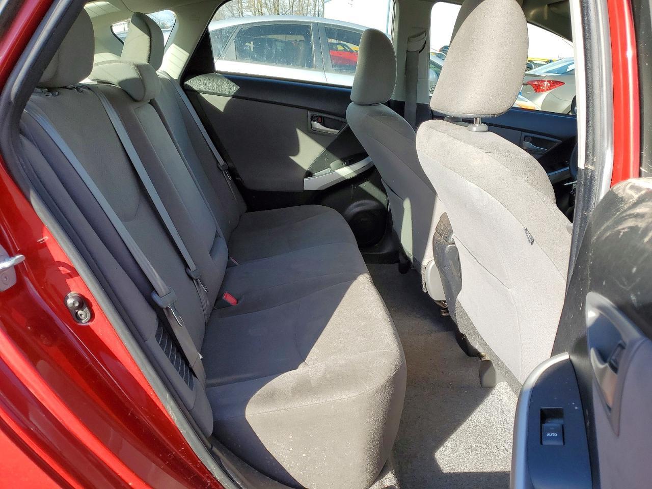 2015 TOYOTA PRIUS