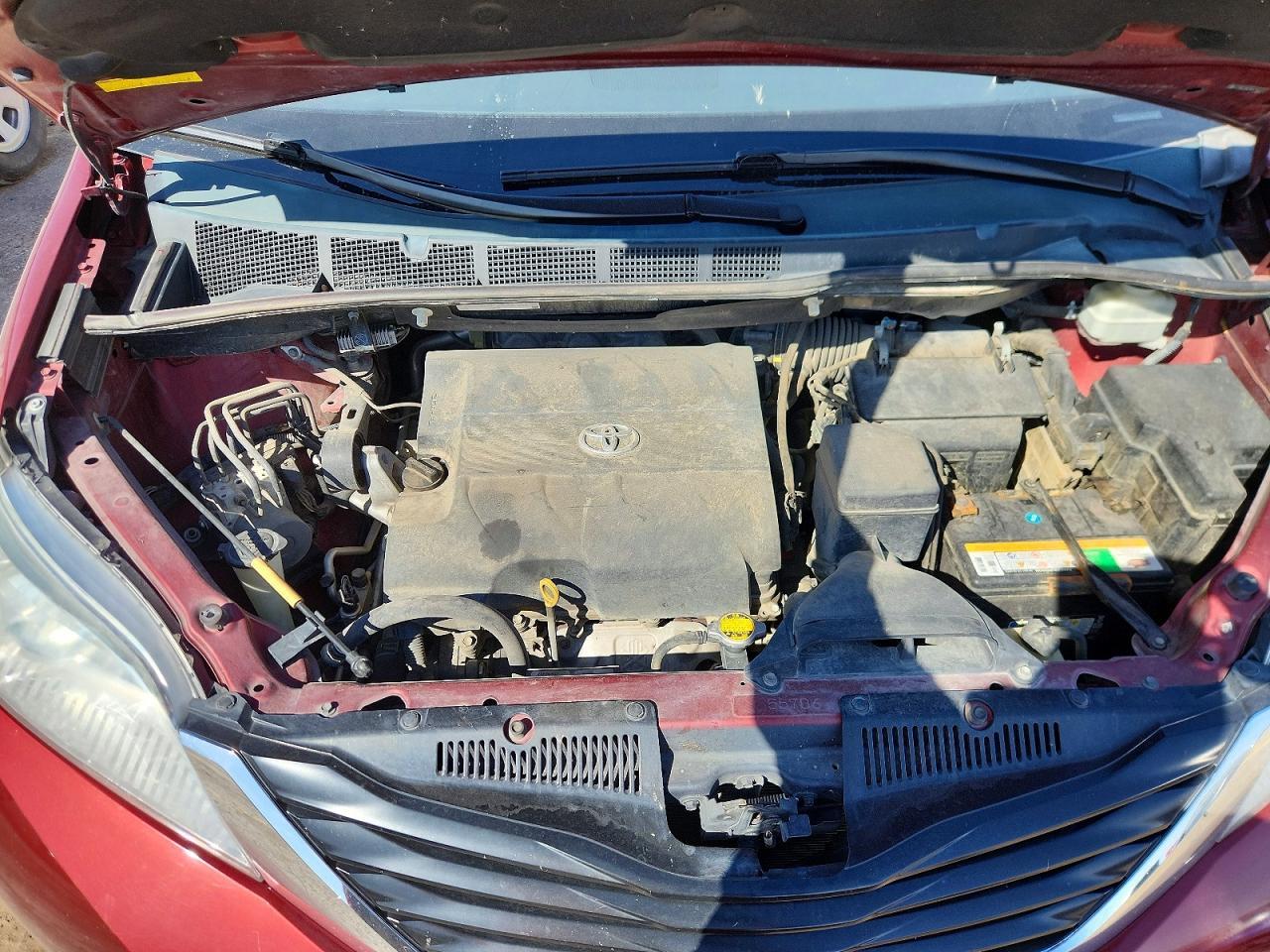 2013 TOYOTA SIENNA