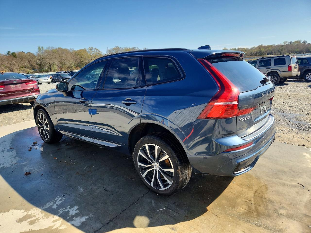 2023 VOLVO XC60