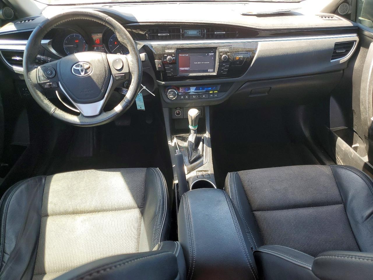 2016 TOYOTA COROLLA