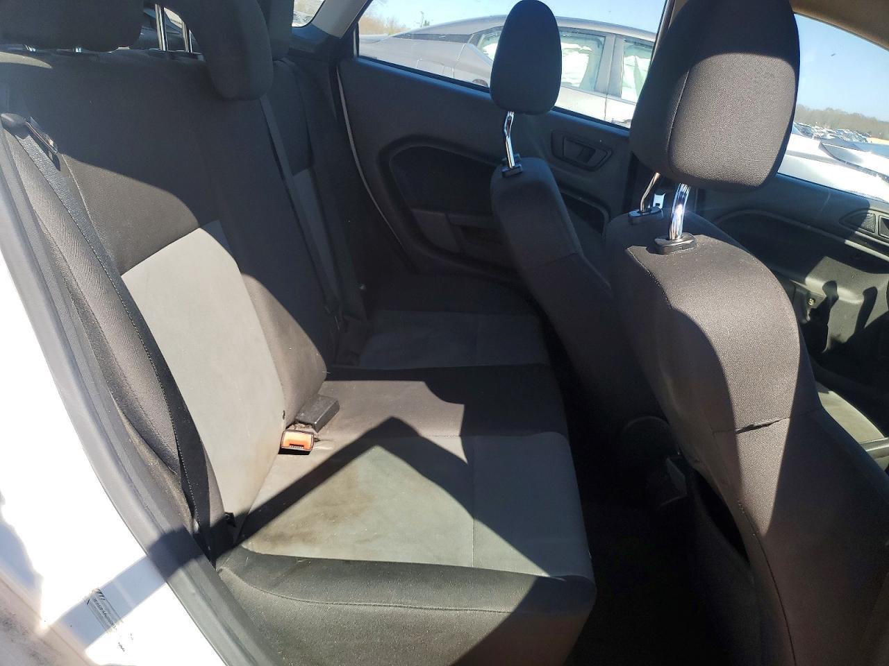 2016 FORD Fiesta