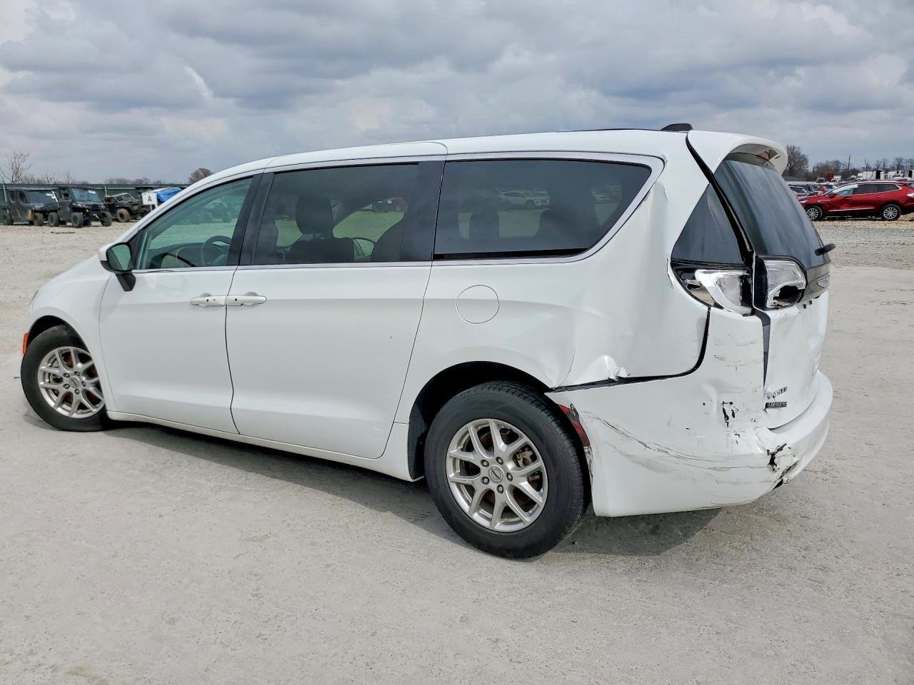 2023 CHRYSLER Voyager
