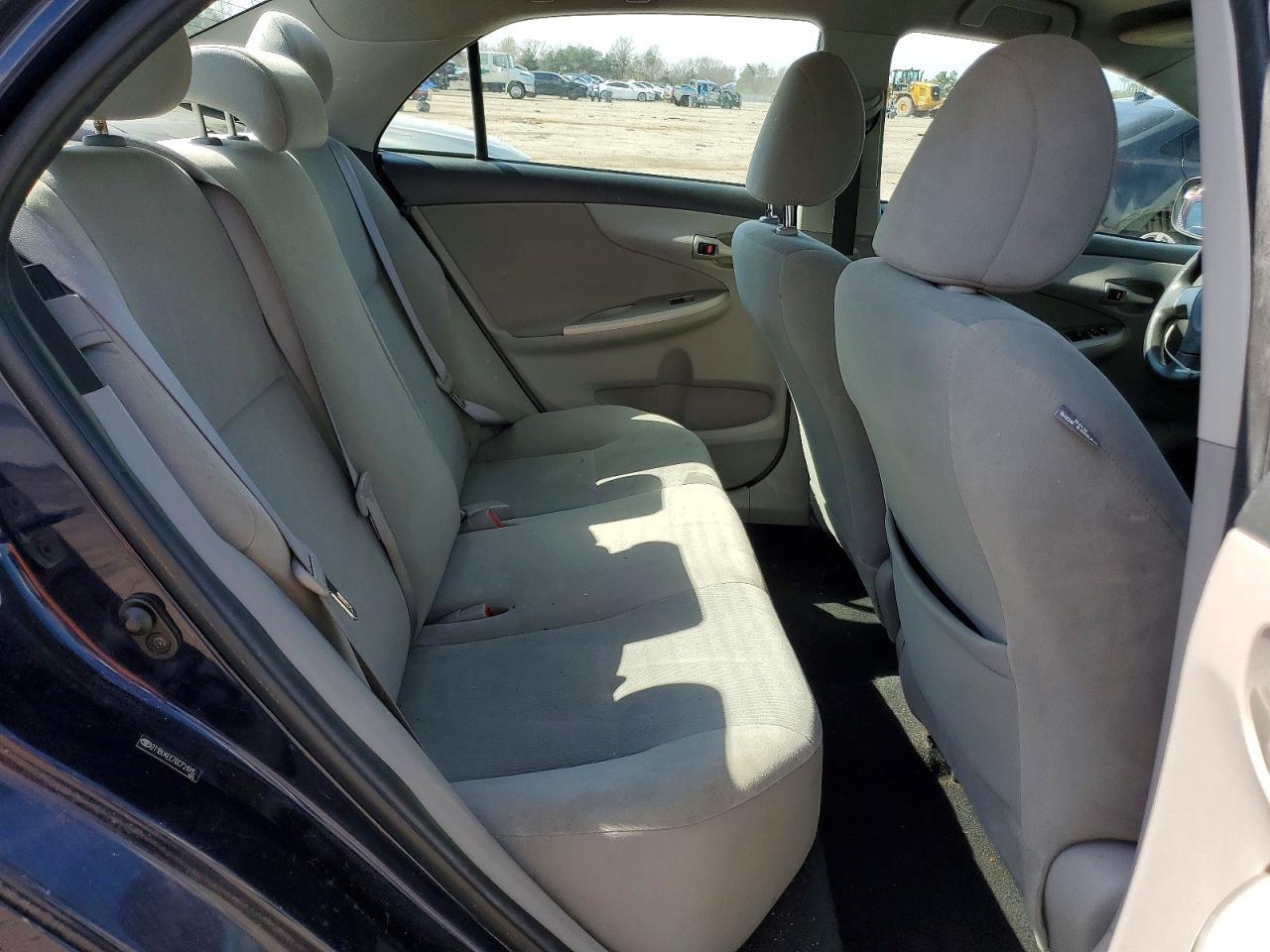 2011 TOYOTA COROLLA