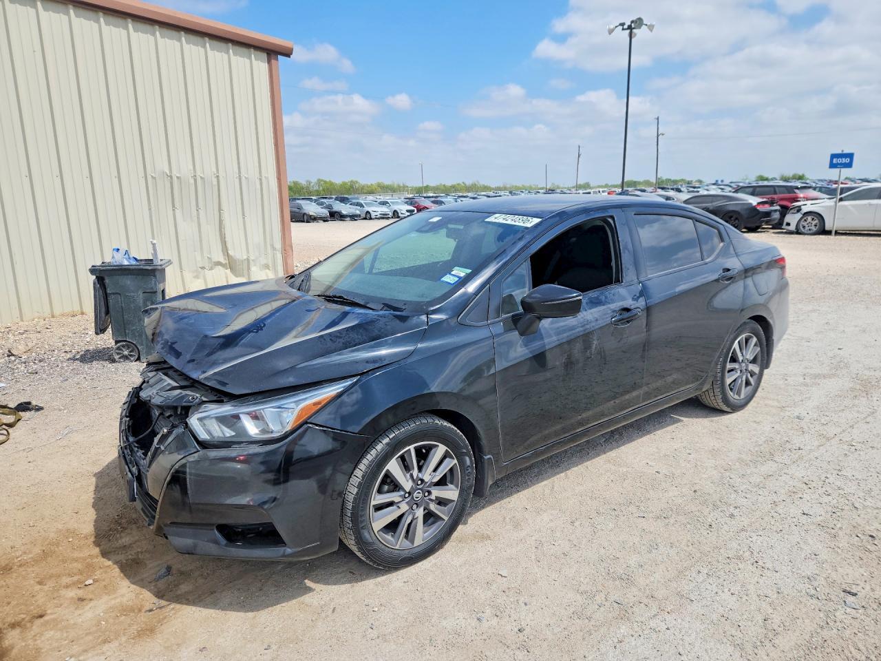 2020 NISSAN VERSA