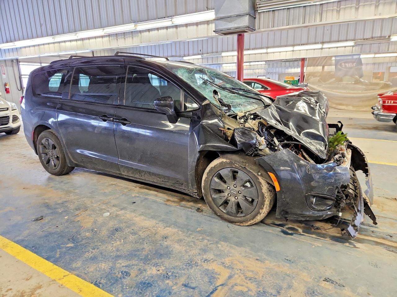 2020 CHRYSLER Pacifica