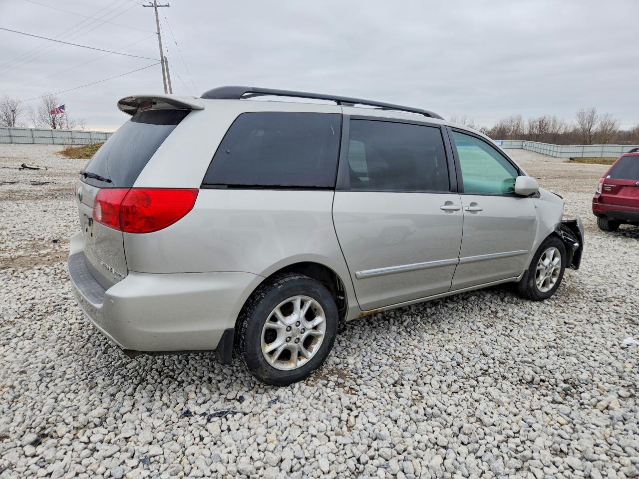 2006 TOYOTA SIENNA