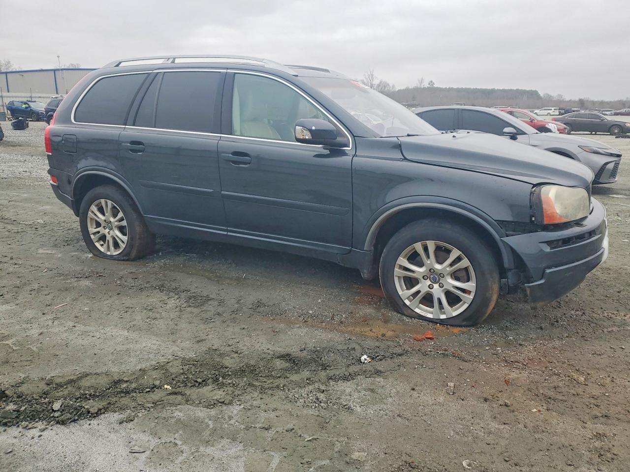 2013 VOLVO XC90