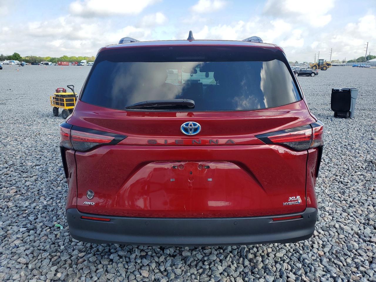 2022 TOYOTA SIENNA