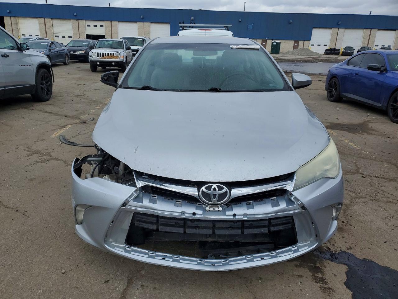 2016 TOYOTA CAMRY