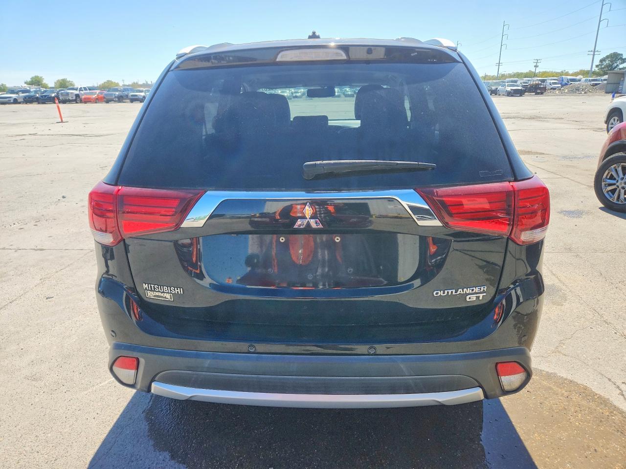 2016 MITSUBISHI outlander