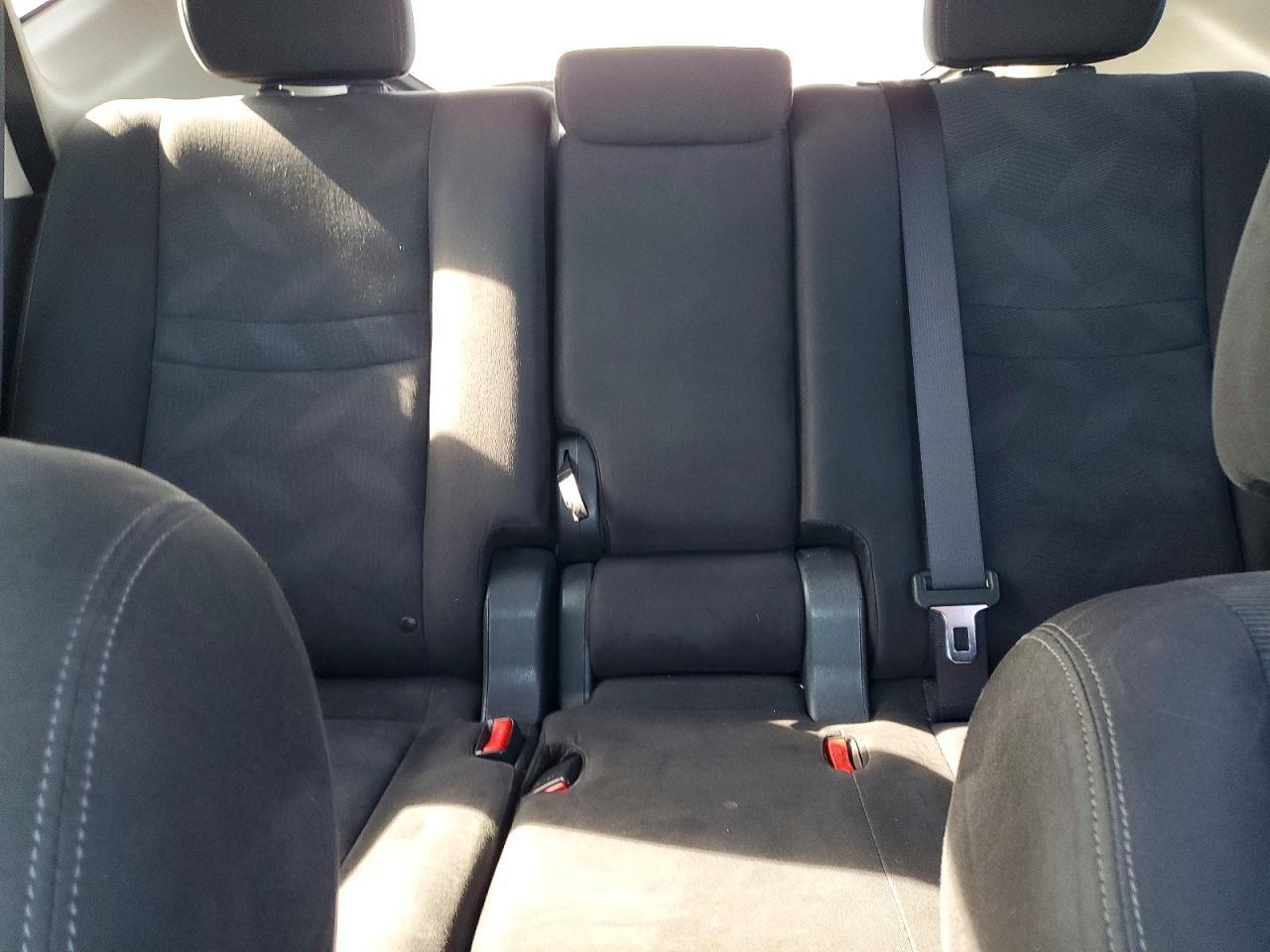 2015 NISSAN ROGUE