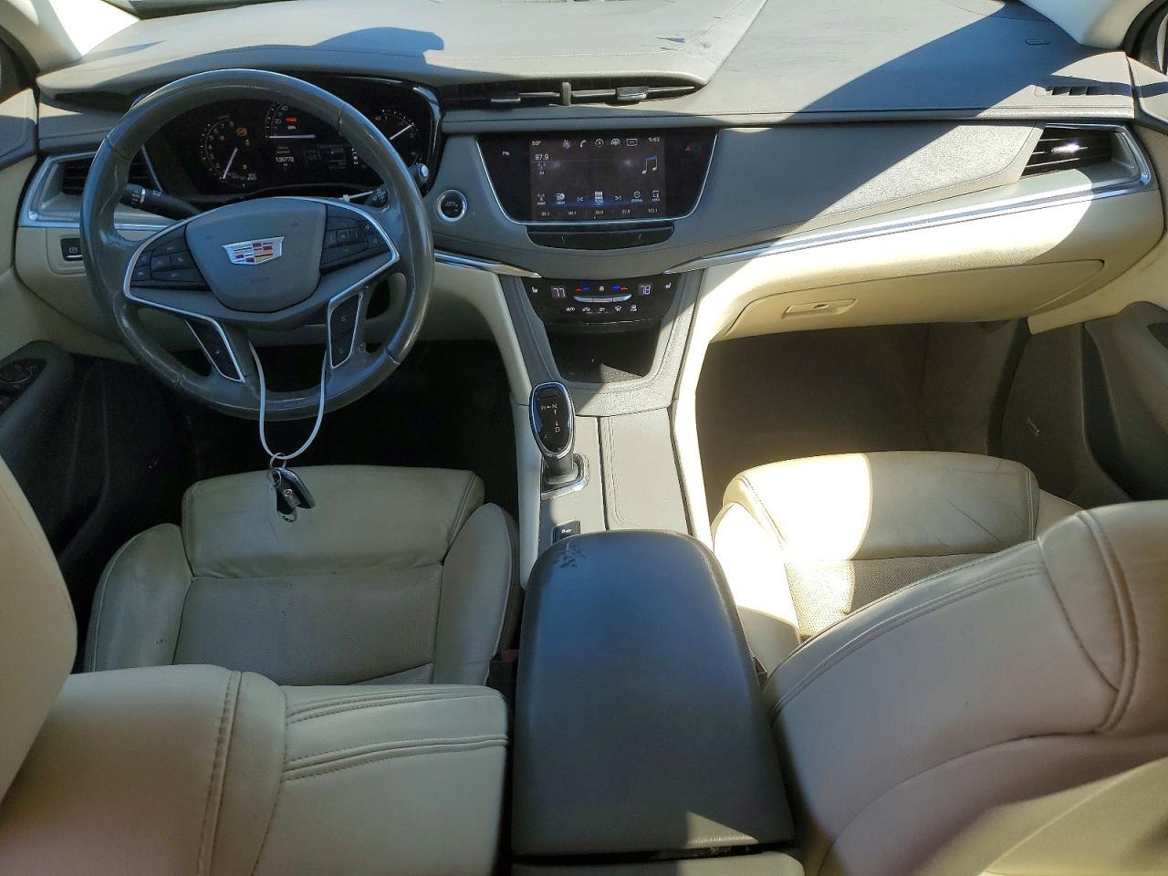 2017 CADILLAC XT5