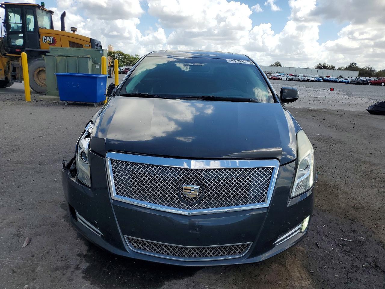 2013 CADILLAC XTS
