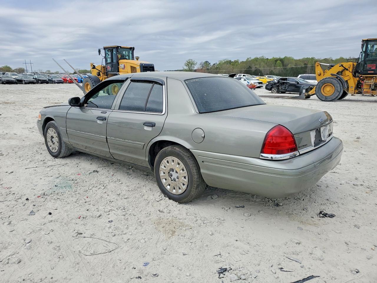 2004 FORD Crown Victoria