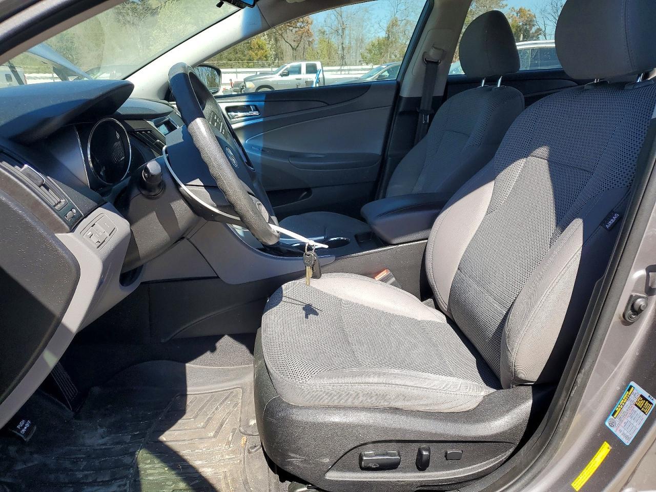 2012 HYUNDAI SONATA