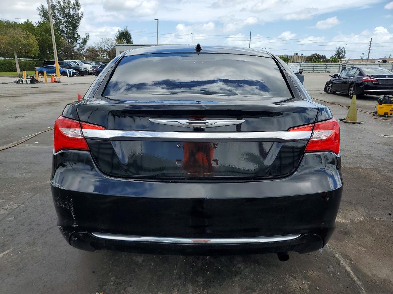2014 CHRYSLER 200