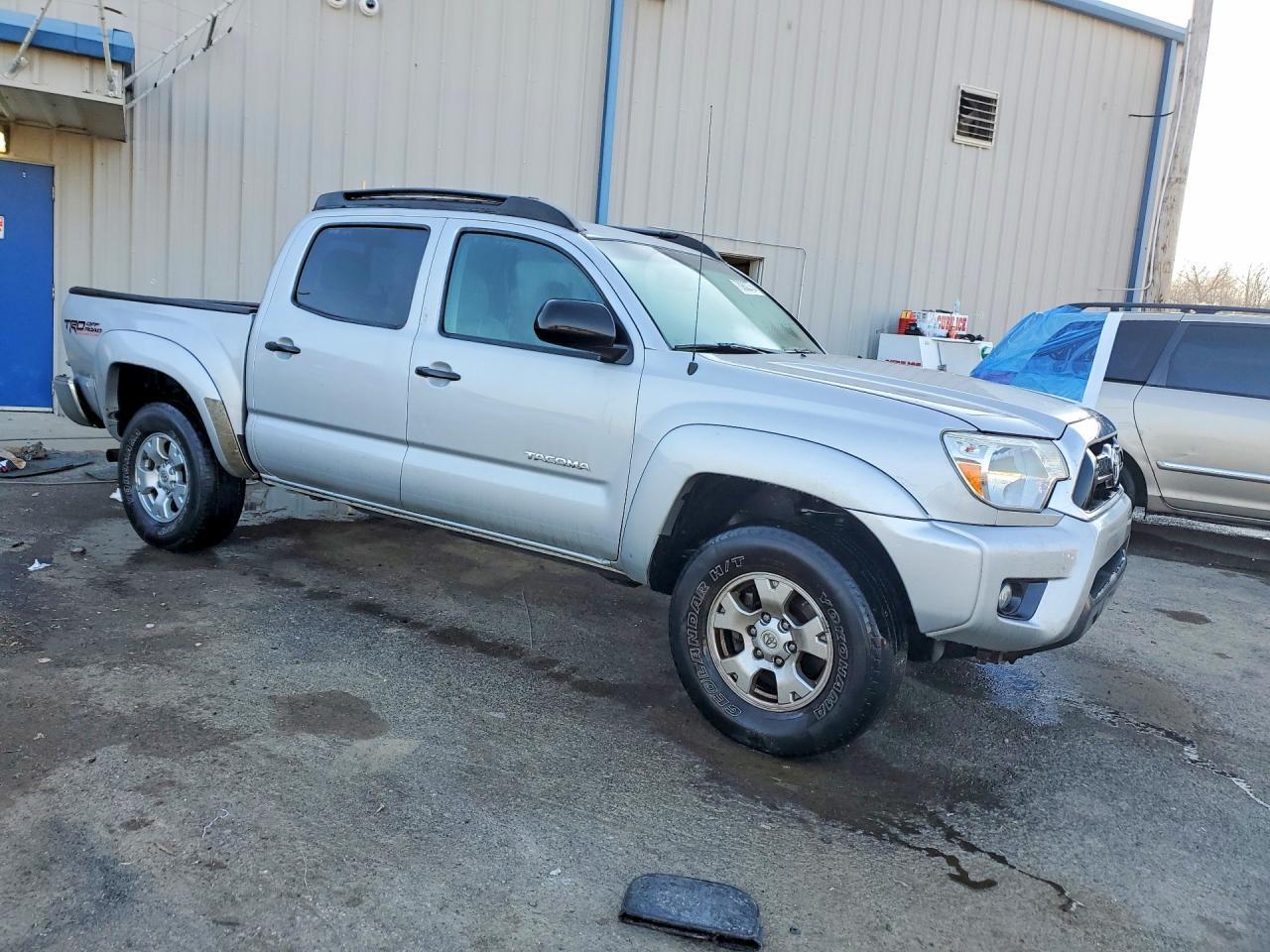 2012 TOYOTA TACOMA