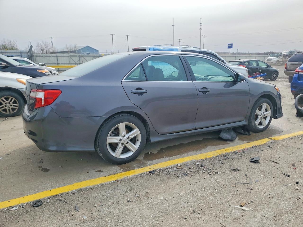 2014 TOYOTA CAMRY