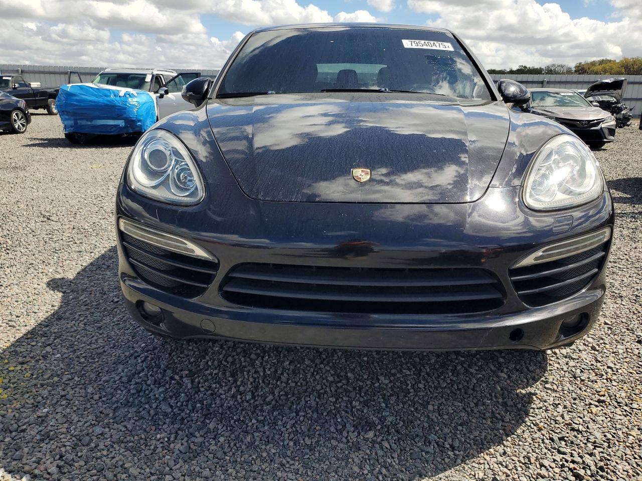 2014 PORSCHE CAYENNE