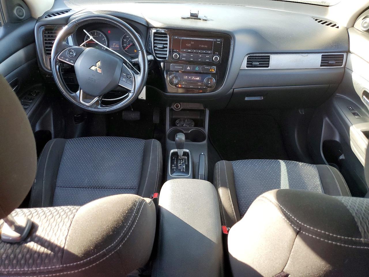 2016 MITSUBISHI outlander