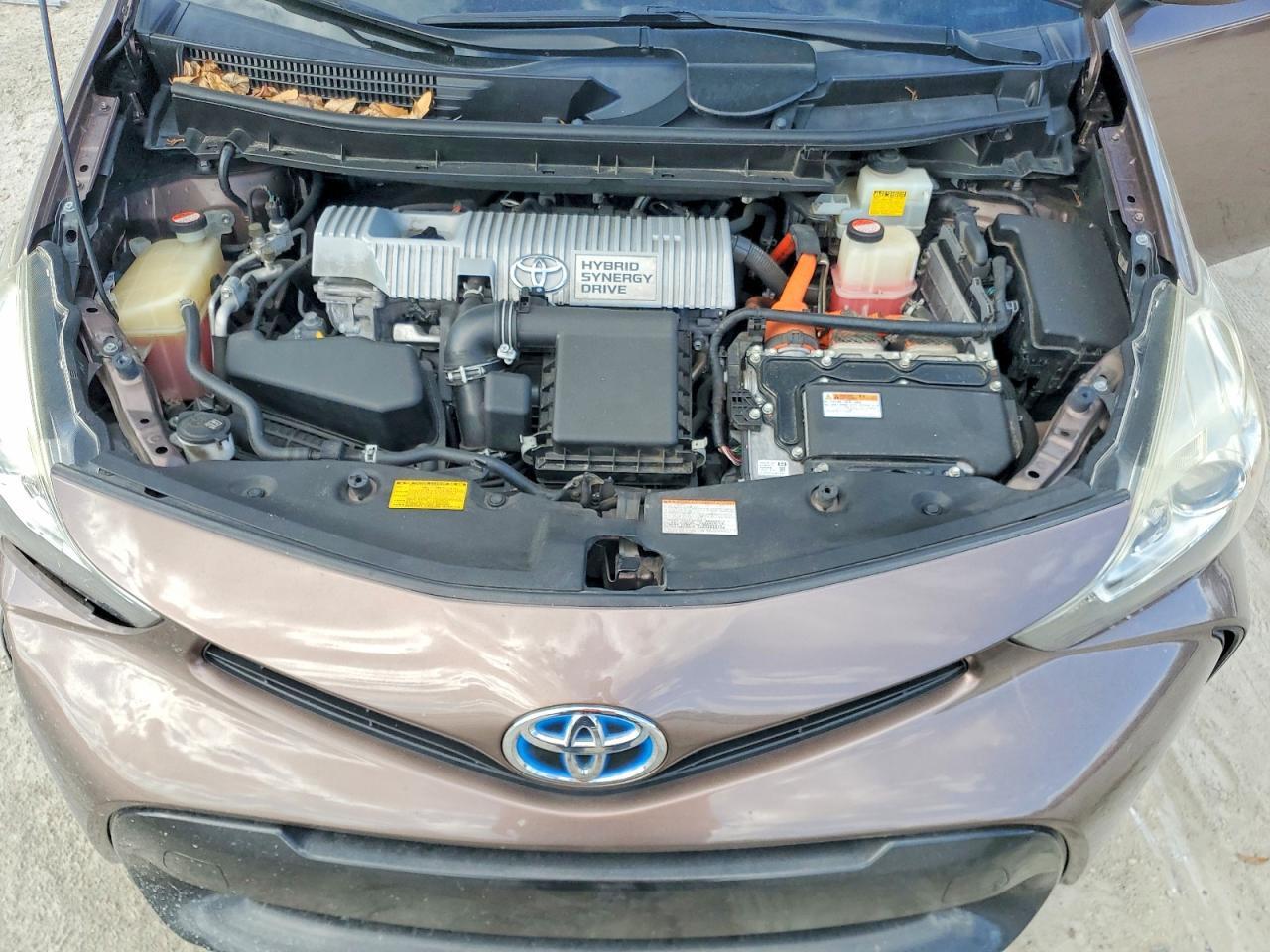 2015 TOYOTA PRIUS V