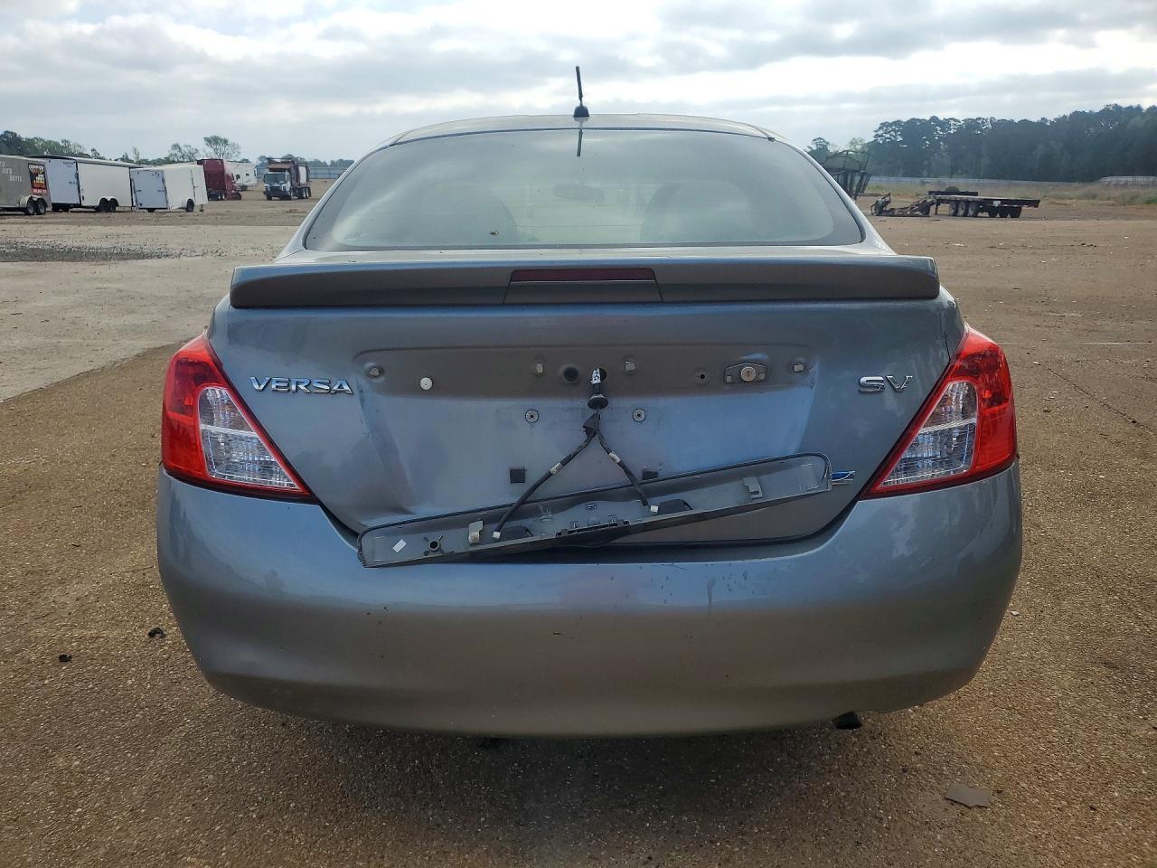 2014 NISSAN VERSA